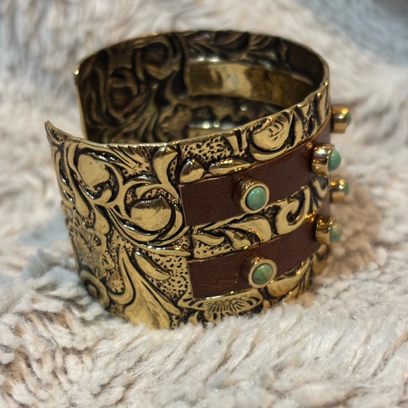 Barse leather trim turquoise cuff bracelet missing one stone - Picture 3 of 4